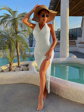 Rückenfreies, gekreuztes, geschlitztes Überwurfkleid